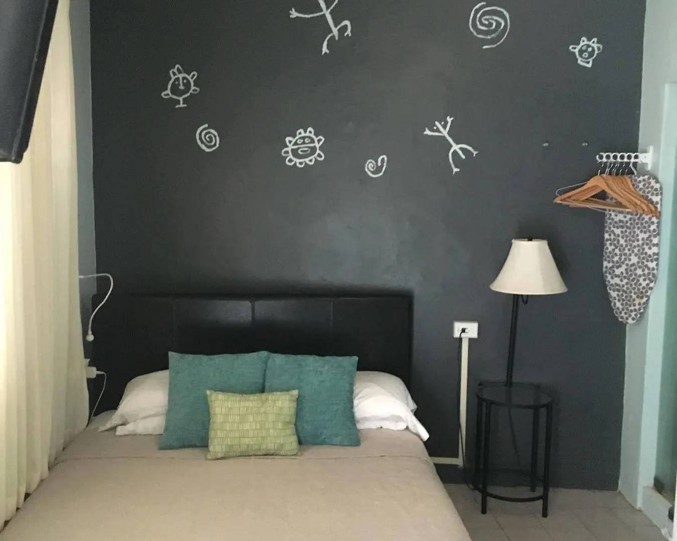 Studio With Modern Amenities, Walk-In Shower, Jacuzzi, Beach, And Pool, (Adults Only) Apartamento