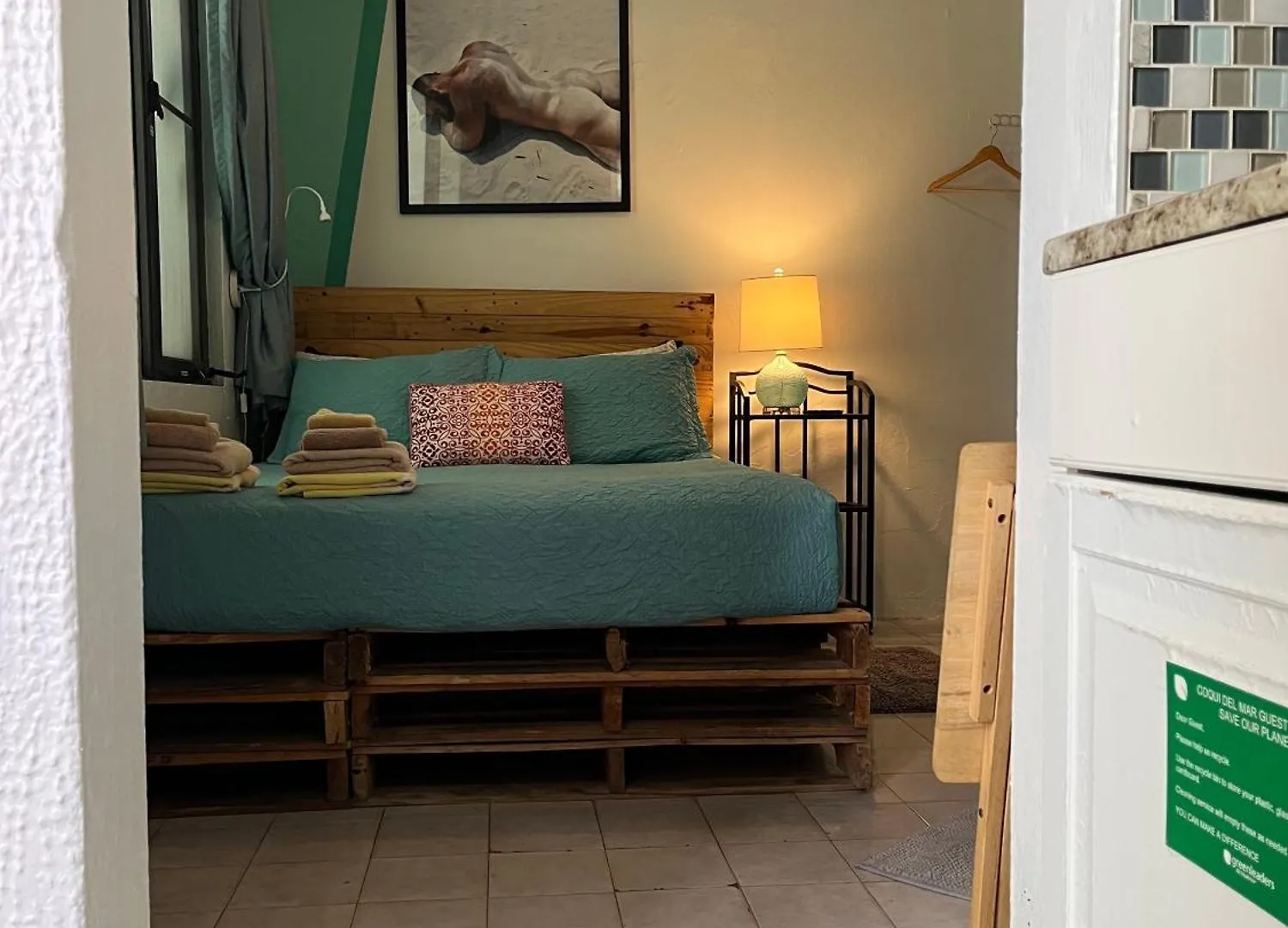 Studio With Modern Amenities, Walk-In Shower, Jacuzzi, Beach, And Pool, (Adults Only) Apartment