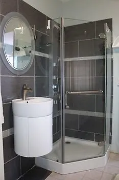 Studio With Modern Amenities, Walk-In Shower, Jacuzzi, Beach, And Pool, (Adults Only) 0*, San Juan