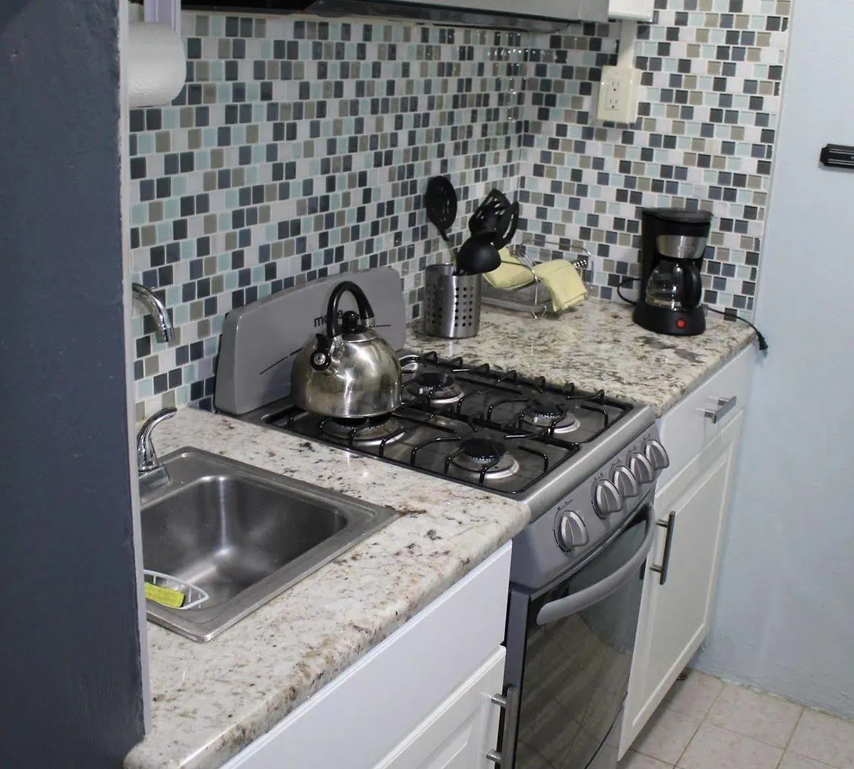 Studio With Modern Amenities, Walk-In Shower, Jacuzzi, Beach, And Pool, (Adults Only) 0*, San Juan Puerto Rico